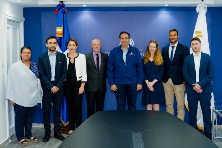 Agencia Francesa para el Desarrollo visita el Ministerio de Salud Pública