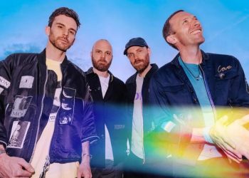 Coldplay fabricará álbumes de vinilo con botellas de plástico