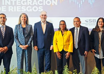 Superintendencia de Bancos lanza la Escuela SB para capacitar en temas del sector financiero