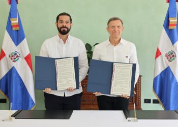 MIREX y MLB firman acuerdo para agilizar servicios consulares dominicanos a jugadores extranjeros
