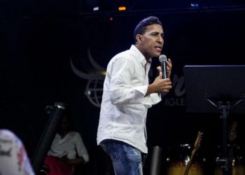 Aplazan conocimiento de coerción contra pastor acusado de abuso sexual