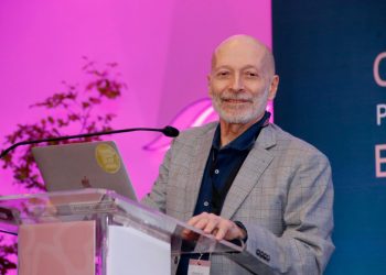 Cultura concede Premio Nacional de las Artes Escénicas 2024 a Eduardo Villanueva