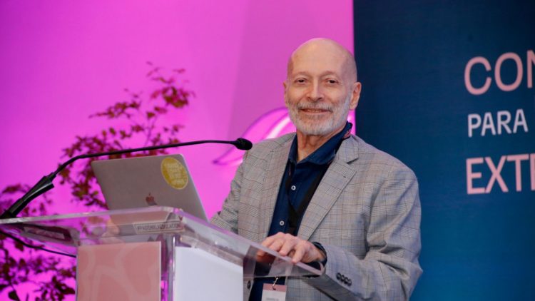 Cultura concede Premio Nacional de las Artes Escénicas 2024 a Eduardo Villanueva