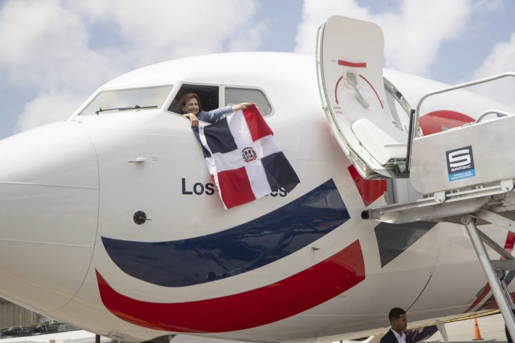 Vicepresidenta encabeza recepción de la décima aeronave de Arajet