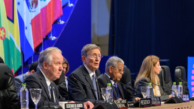 Canciller considera imperativo que miembros de la OEA redoblen esfuerzos contra la corrupción