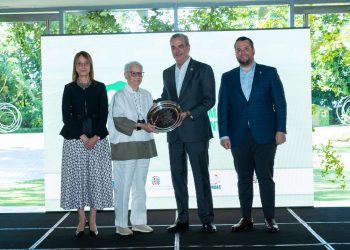Realizan entrega del Premio “El Cambio Climático no conoce Fronteras” en memoria a Orlando Jorge Mera