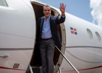 Abinader viajará este domingo a Panamá para la toma de posesión de José Raúl Mulino