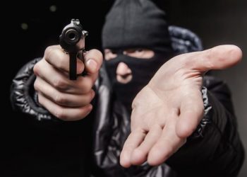 Individuos armados atracan banca de lotería en Barahona