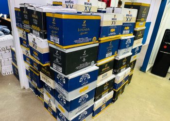 Recuperan cajas de ron y vehículos robados de un almacén de Casa Brugal en Santiago