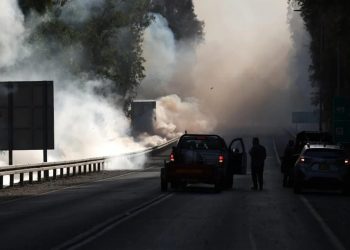 Incendios en el norte de Israel impulsan llamados a resolver escalada con Hezbollah