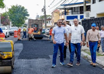 Alcaldía de Santiago y Obras Públicas avanzan con plan de asfaltado y bacheo