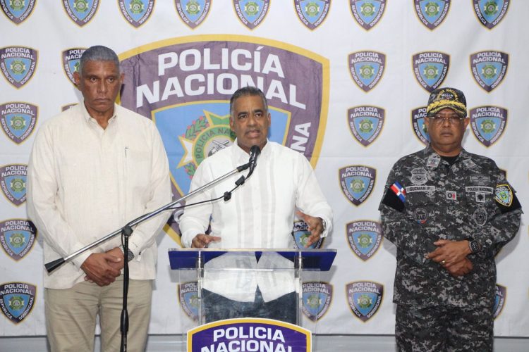Anuncian licitación para construcción y remozamiento de 106 nuevos destacamentos policiales