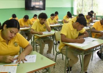 Más de 88,000 estudiantes aprobaron la primera convocatoria de las Pruebas Nacionales 2025