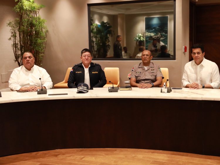 Policía Nacional y Ministerio de Turismo disponen reforzar seguridad en polos turísticos