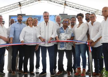 Presidente Abinader inaugura Centro Tecnológico JFPG en Haina