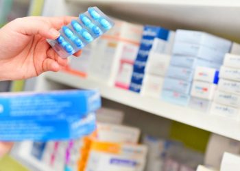 Gobierno anuncia licitación por RD$3,020 millones para adquirir medicamentos de alto costo