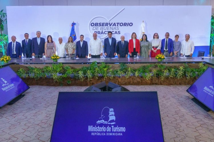 Universidades, iglesias y el sector privado destacan la transparencia del Ministerio de Turismo
