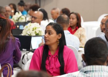 Capacitan a 200 docentes de jóvenes y adultos con miras al inicio del próximo año escolar