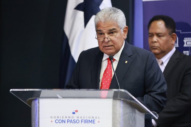 Panamá retira a sus diplomáticos de Venezuela y pone “en suspenso” las relaciones bilaterales