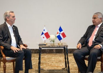 Abinader se reúne con nuevo presidente de Panamá, José Raúl Mulino Quintero