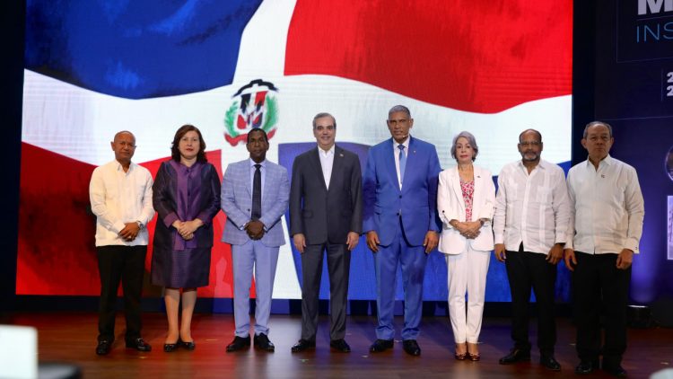 Abinader encabeza presentación memorias institucionales del Ministerio de Interior y Policía
