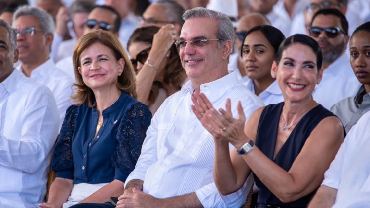 Presidente Abinader encabezará varias inauguraciones de obras este domingo