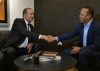 Milton Morrison se reúne con Antonio Marte; promete solución en la parada del kilómetro 9