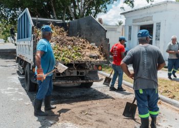 Alcaldía DN refuerza el acondicionamiento de cementerios por el Día de los Padres