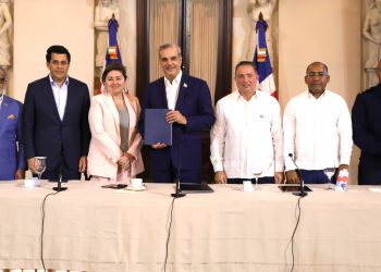 Abinader valora RD mantenga categoría 1 en seguridad aérea otorgada por la FAA