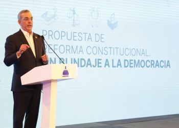 Reforma constitucional que presentará Abinader pretende ser la última en materia de reelección