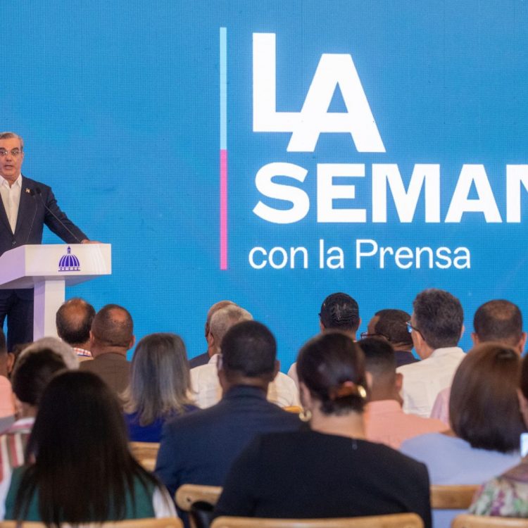 Abinader dice zonas francas han generado más de 200 mil empleos formales directos