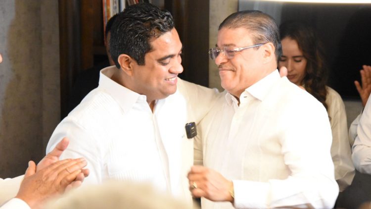 Kelvin Cruz asume como ministro de Deportes
