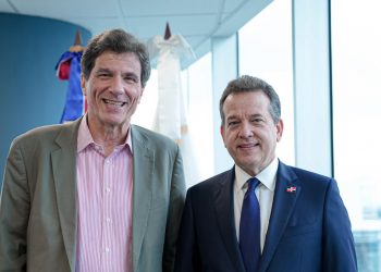 Ministro Víctor Bisonó recibe visita del subsecretario de Estado de EE.UU.