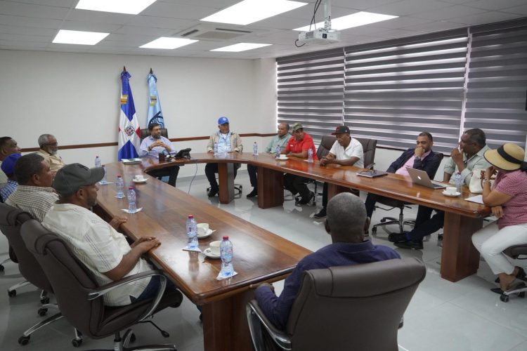 Indrhi y Consejo de Regantes evalúan intervenciones en sistemas de riego