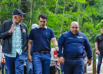 Wellington Arnaud encabeza prueba de nueva fuente de agua en Maimón