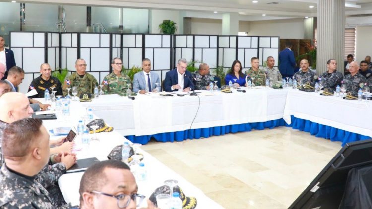 Presidente Abinader encabeza reunión de seguimiento al Plan de Seguridad Ciudadana