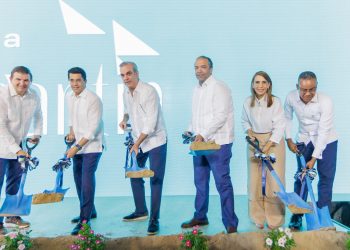 Abinader durante primer picazo del Hotel Hyatt: “Hoy inicia el relanzamiento de Puerto Plata”