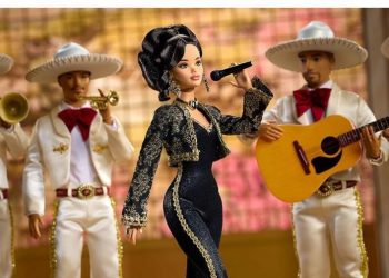 Mattel lanza una muñeca Barbie inspirada en el cantautor Juan Gabriel