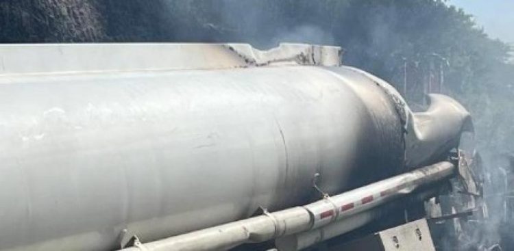 Aumenta a 26 el número de muertos tras la explosión de un camión cisterna en Haití