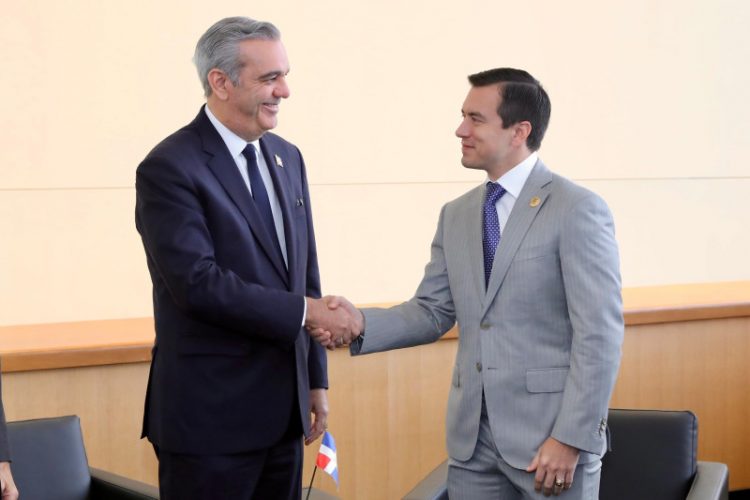 RD y Ecuador dejan iniciadas negociaciones para un acuerdo comercial parcial