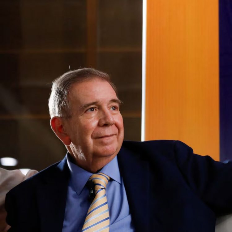 Edmundo González Urrutia recibe asilo en España