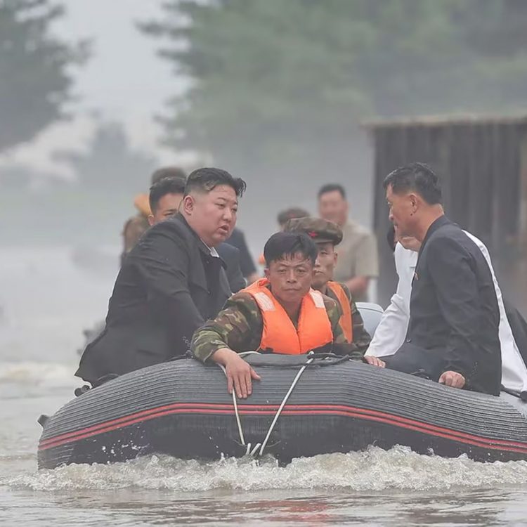 Kim Jong-un ordena ejecutar a 30 funcionarios por las inundaciones en Corea del Norte