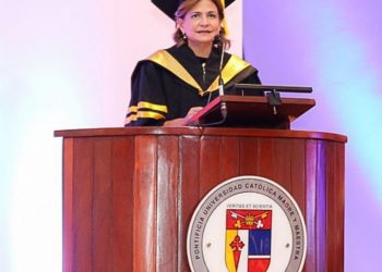 Vicepresidenta Raquel Peña regresa a las aulas como profesora universitaria