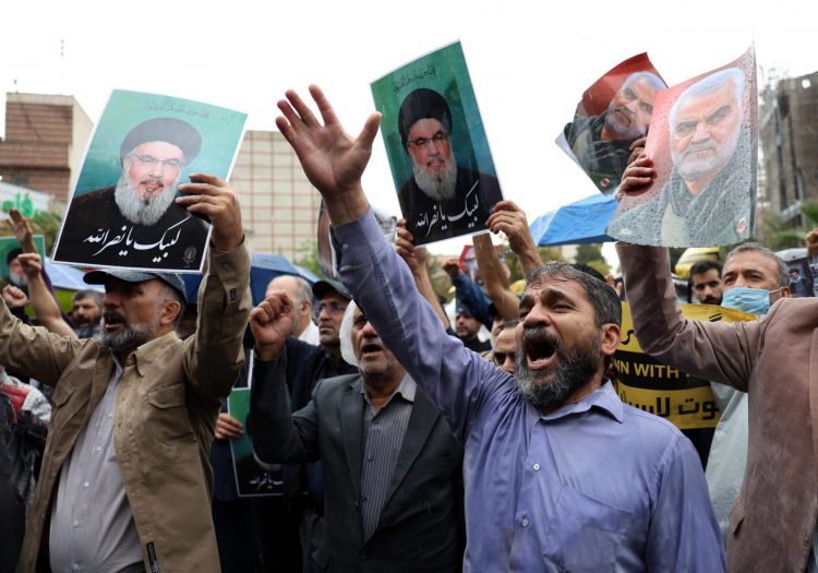 Miles de iraníes protestan y claman venganza por la muerte del líder de Hizbulá