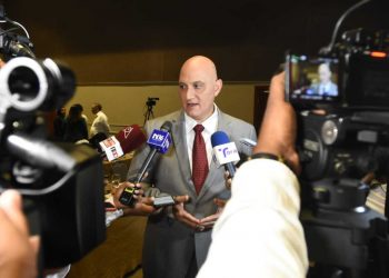 Pável Isa asegura que controlar el déficit es una prioridad de la reforma fiscal