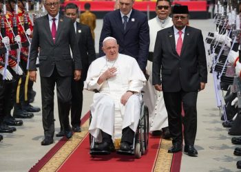 Policía de Indonesia arresta a siete personas que planeaban atacar al papa Francisco
