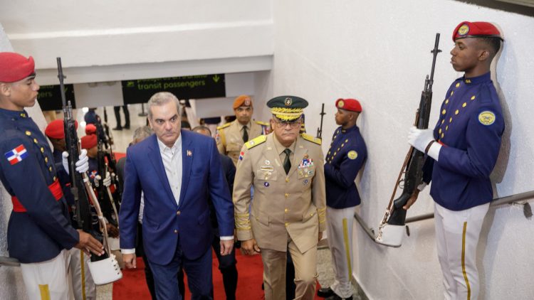 Abinader sale hacia Nueva York y Washington para participar en varias actividades