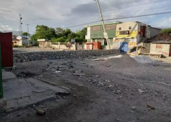 Banda de los 400 Mawozo inicia construcción de doble muro en Haití