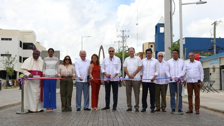 Gobierno inaugura Boulevard de la Peregrinación en Higüey