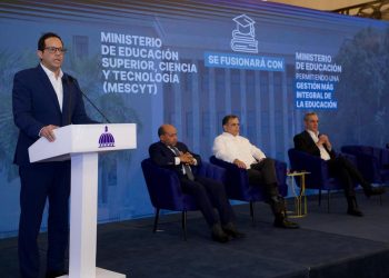Gobierno presenta propuesta para fusionar ministerios y eliminar varias entidades